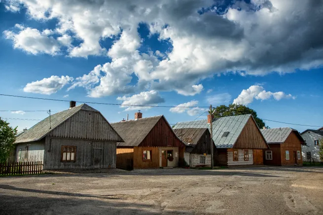 A complex of wooden buildings in Jaśliska