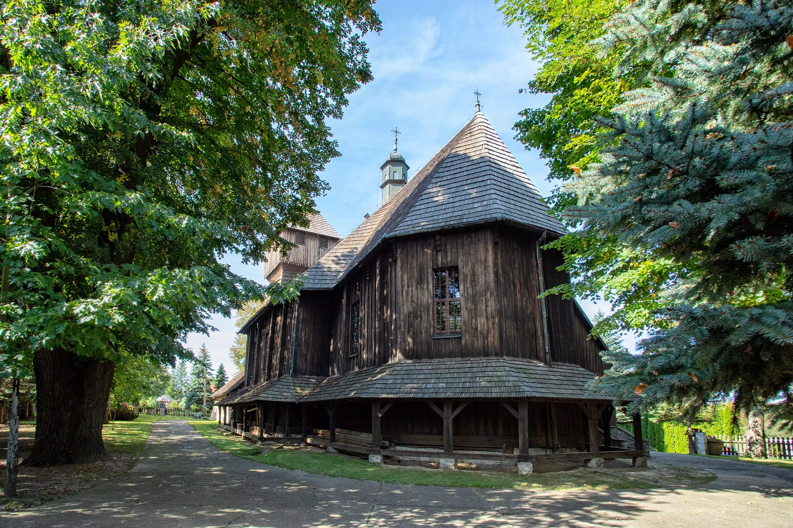 66 Nowosielce Kościół parafialny pw. św. Marii Magdaleny fot. Krystian Kłysewicz.webp [2.12 MB]