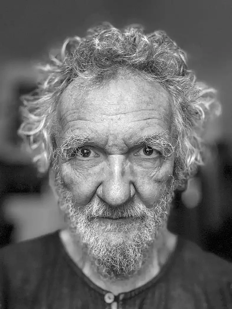 Tomek-Sikora.webp [54.08 KB]