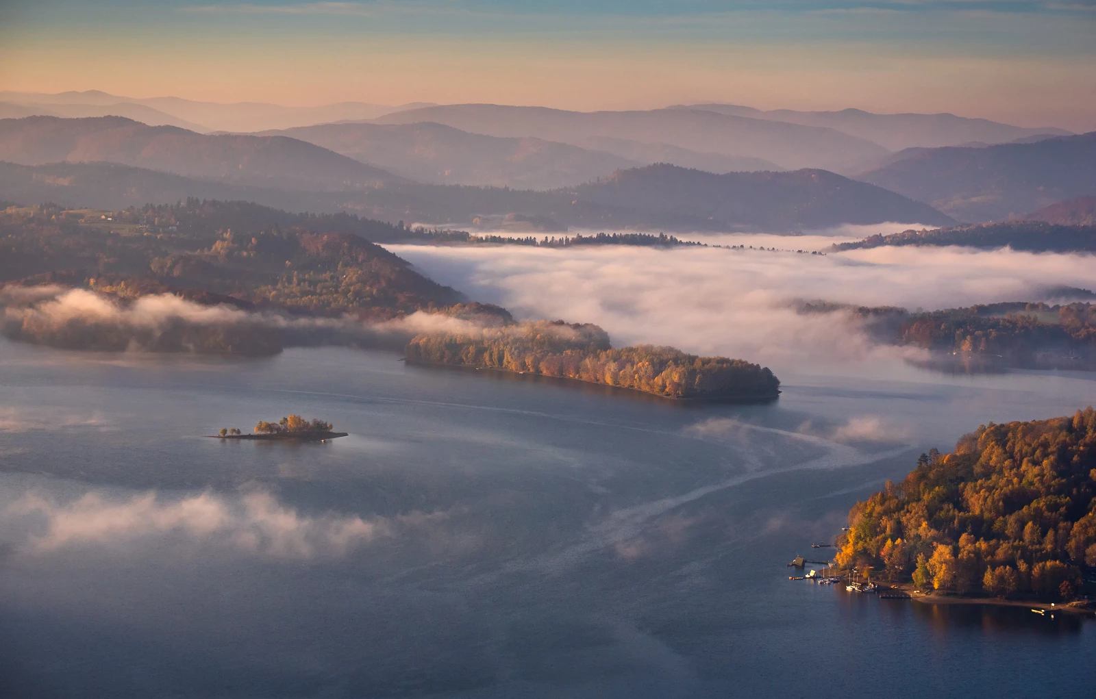 314_Bieszczady Solina.jpg fot. Piotr Lisowski_11zon.webp [703.88 KB]